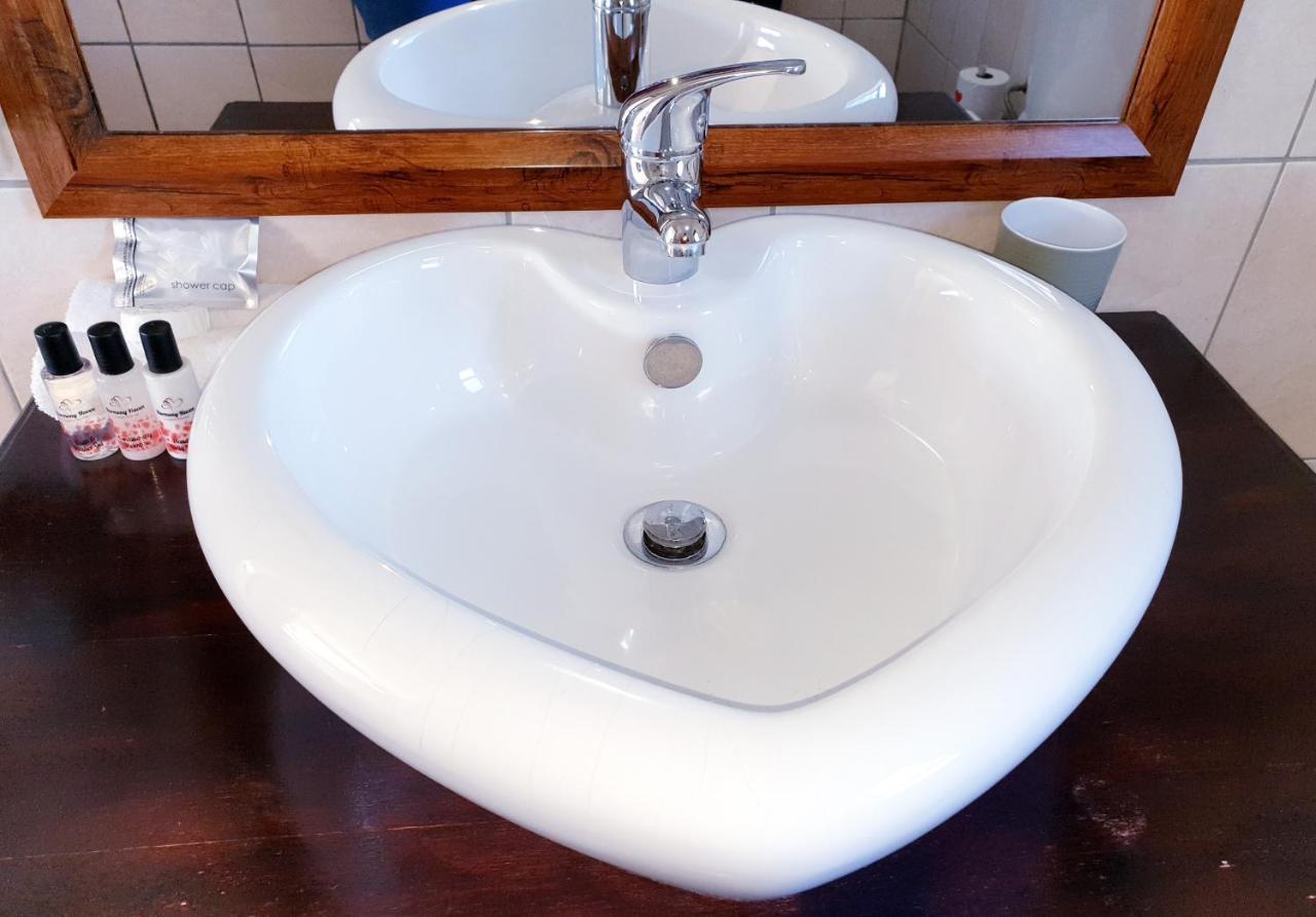 Ferienwohnung Harmony Haven Couples Retreat Amanzimtoti Exterior foto
